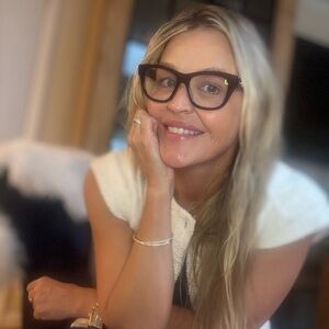 Meet your Posher, Dana